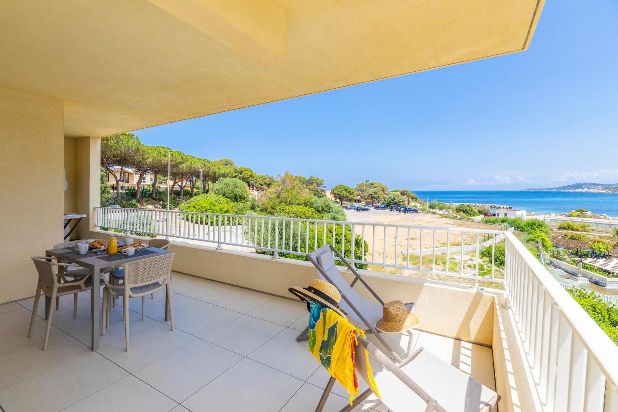 Residence A Marina ลูมิโอ ภายนอก รูปภาพ
