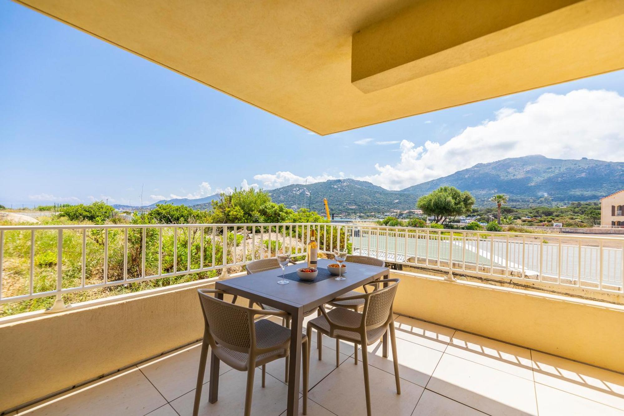 Residence A Marina ลูมิโอ ภายนอก รูปภาพ