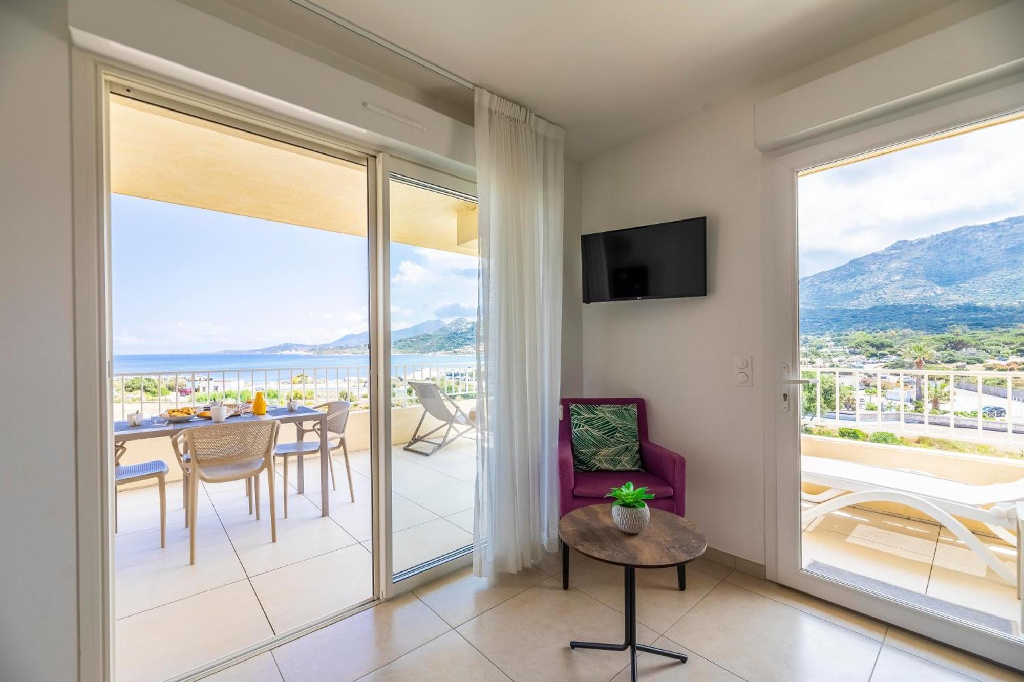 Residence A Marina ลูมิโอ ภายนอก รูปภาพ